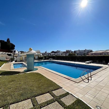 Relaxing 2 Bedroom House 5 Minutes Away From Vilamoura Marina Quarteira Εξωτερικό φωτογραφία