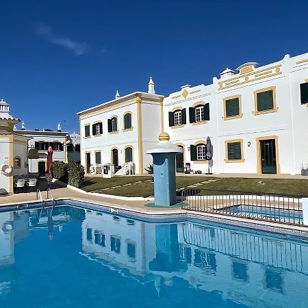 Relaxing 2 Bedroom House 5 Minutes Away From Vilamoura Marina Quarteira Εξωτερικό φωτογραφία