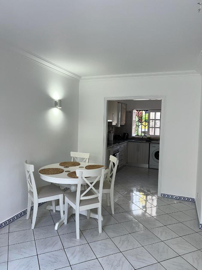 Relaxing 2 Bedroom House 5 Minutes Away From Vilamoura Marina Quarteira Εξωτερικό φωτογραφία